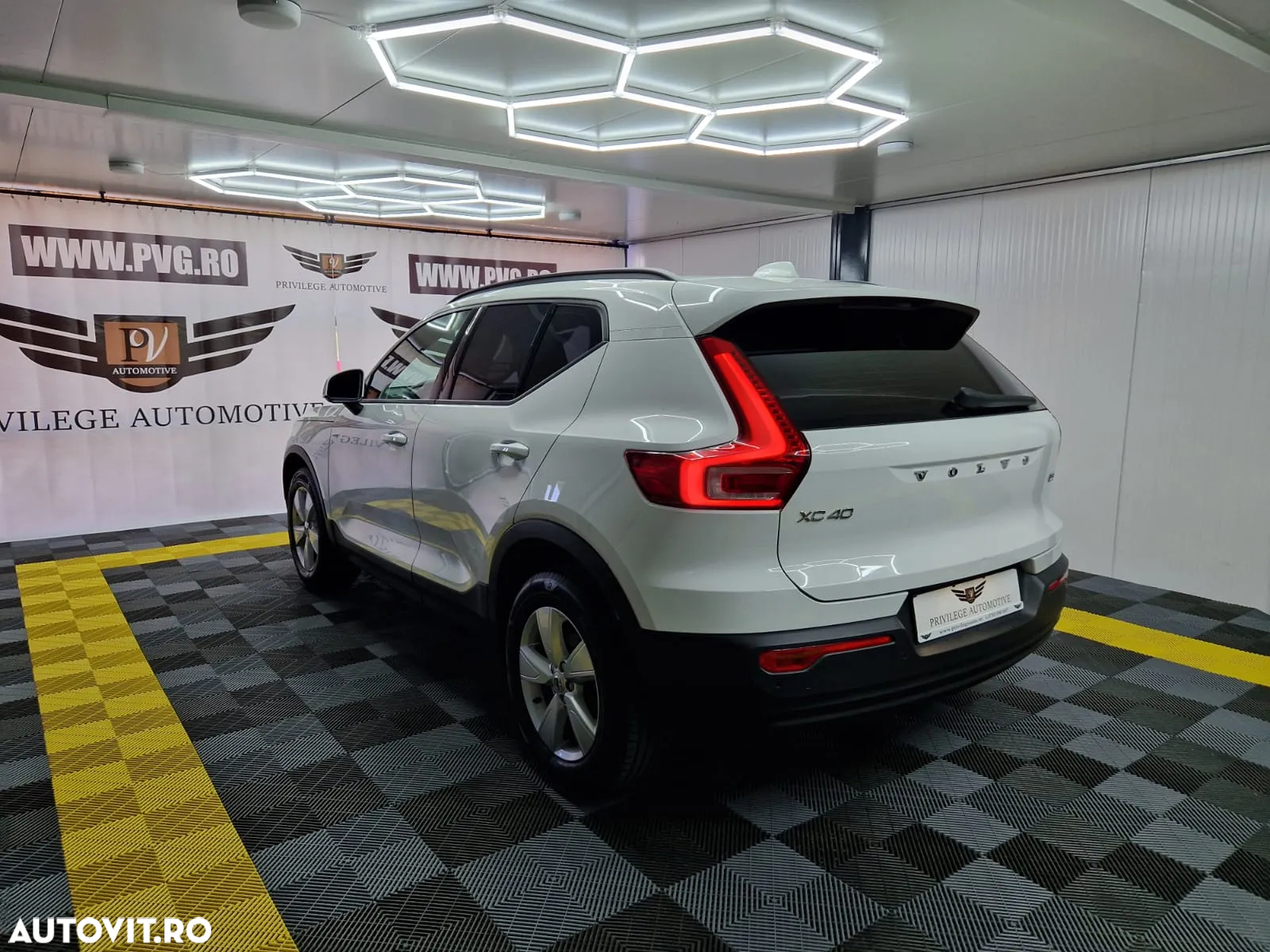 Volvo XC 40 D3 AWD Geartronic Inscription - 4