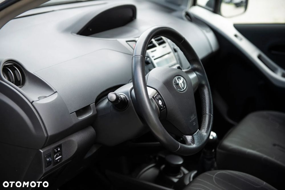 Toyota Yaris 1.0 VVT-i Cool - 19