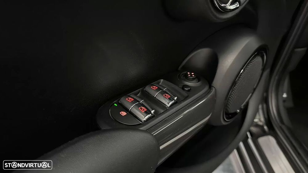 MINI 5 Portas Cooper D - 23