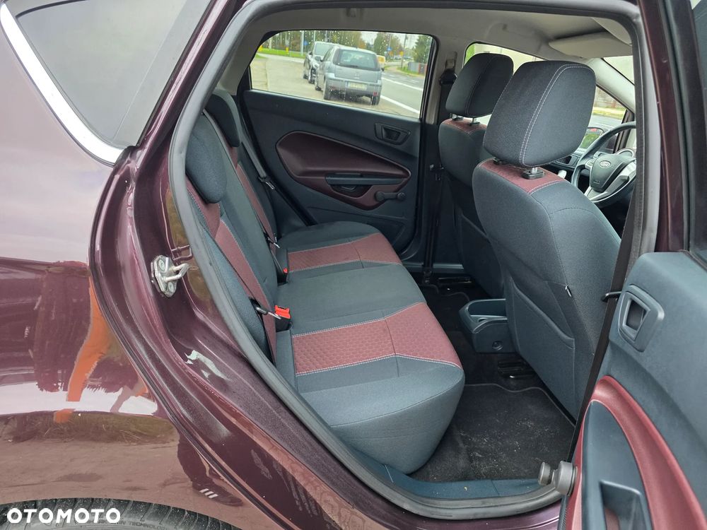 Ford Fiesta - 11