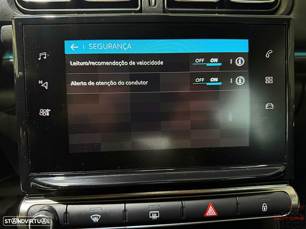 Citroën C3 1.2 PureTech Shine - 32