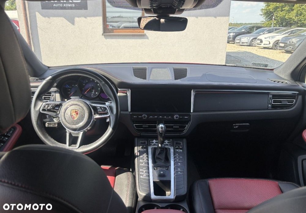Porsche Macan - 17
