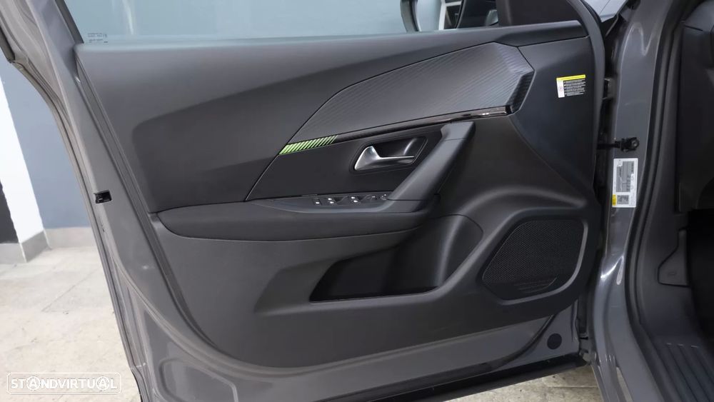 Peugeot e-2008 54 kWh Active - 14