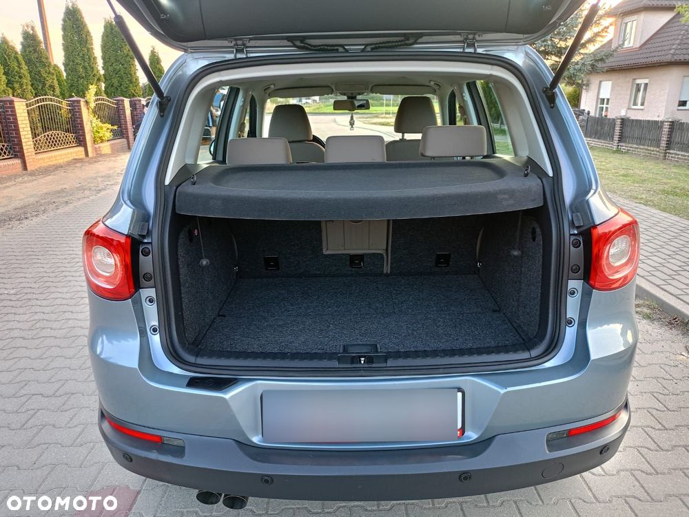 Volkswagen Tiguan - 12