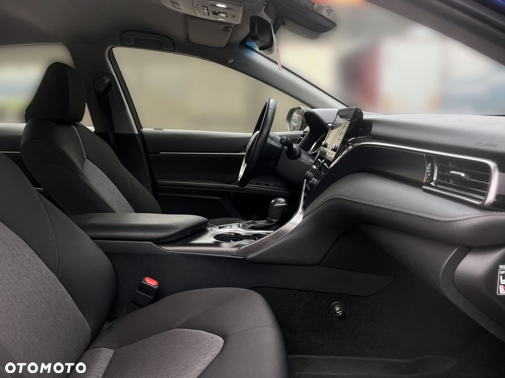 Toyota Camry 2.5 Hybrid Comfort CVT - 9