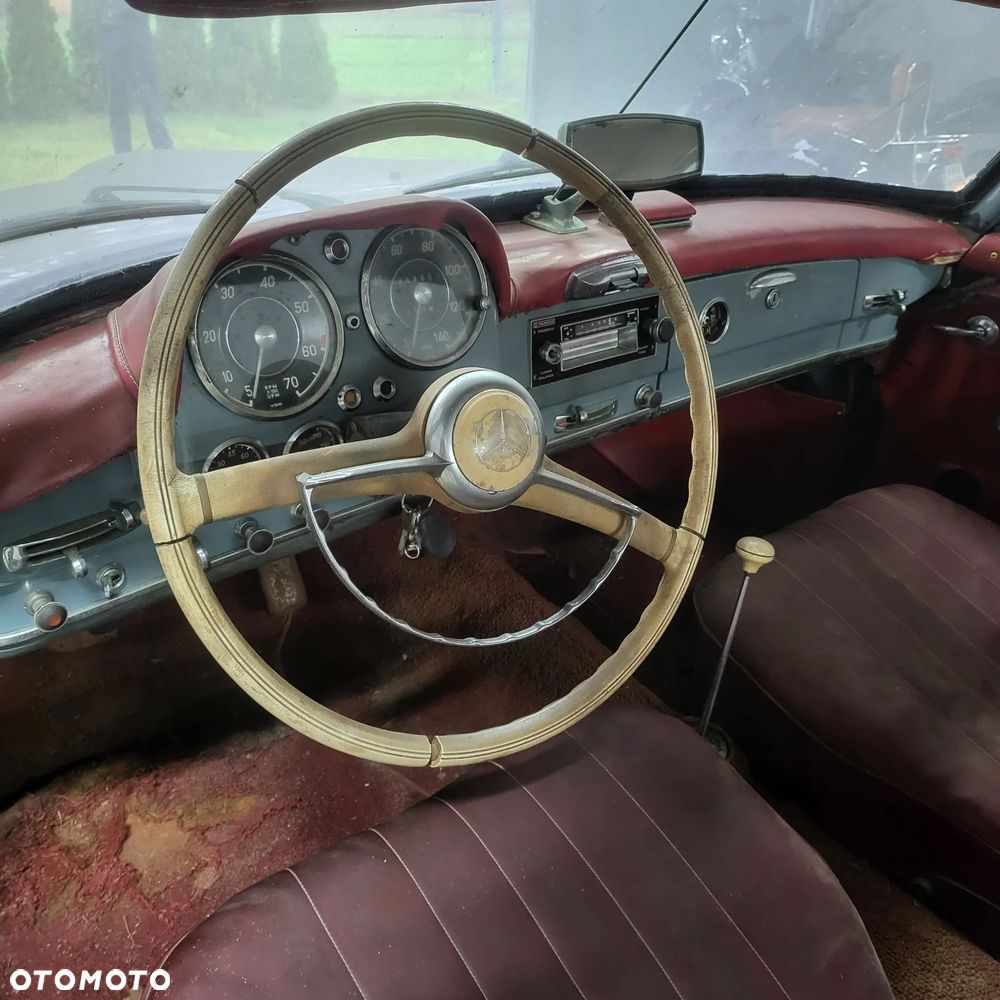 Mercedes-Benz SL - 10