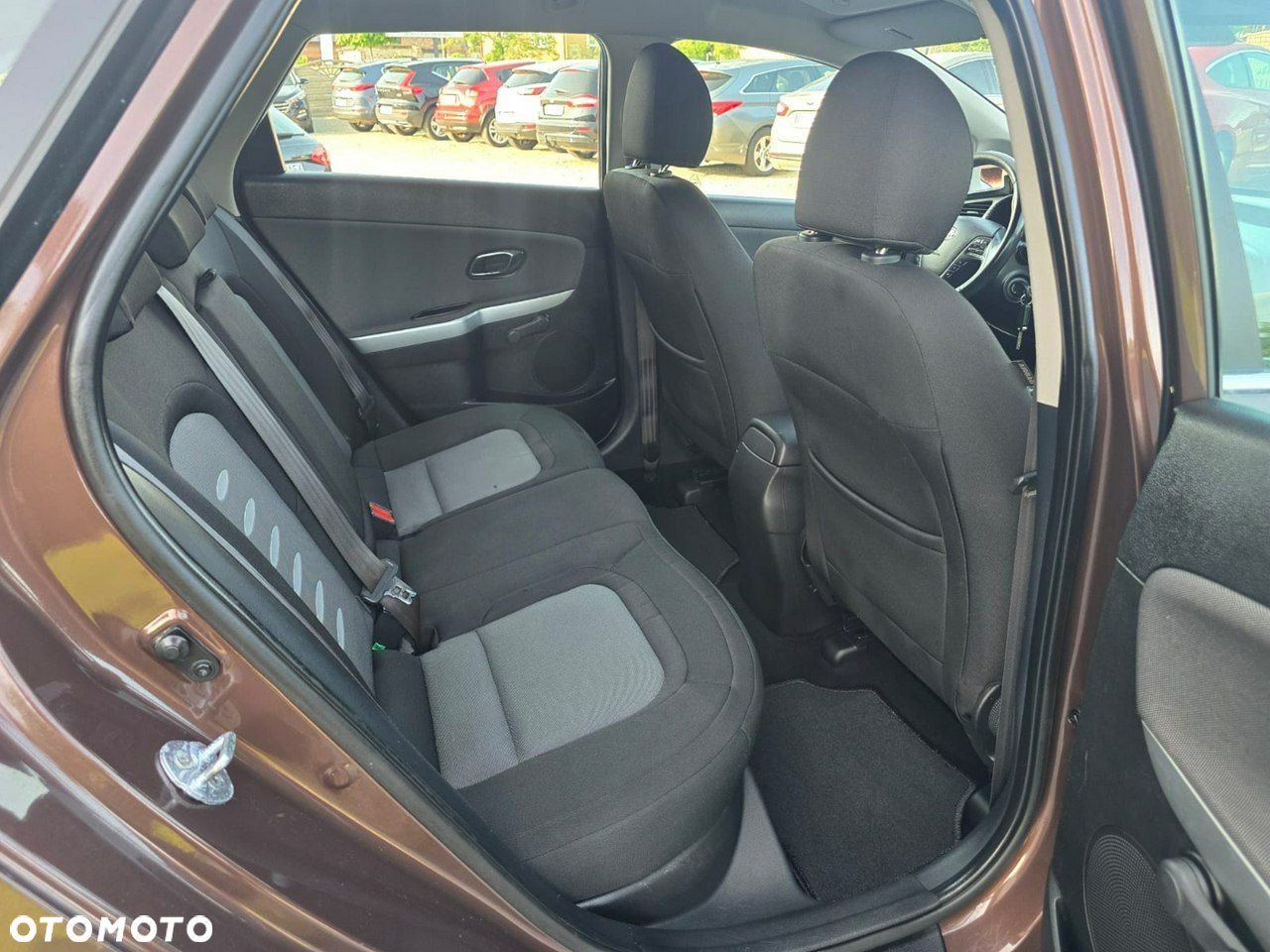 Kia Ceed - 12
