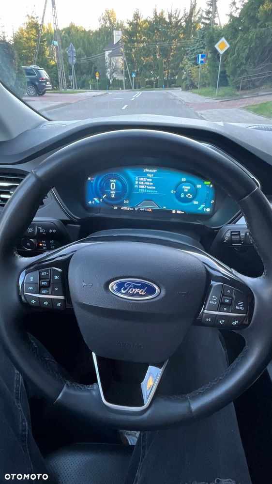 Ford Kuga 2.5 FHEV AWD Titanium - 6