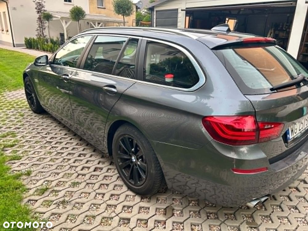 BMW Seria 5 520d xDrive - 8
