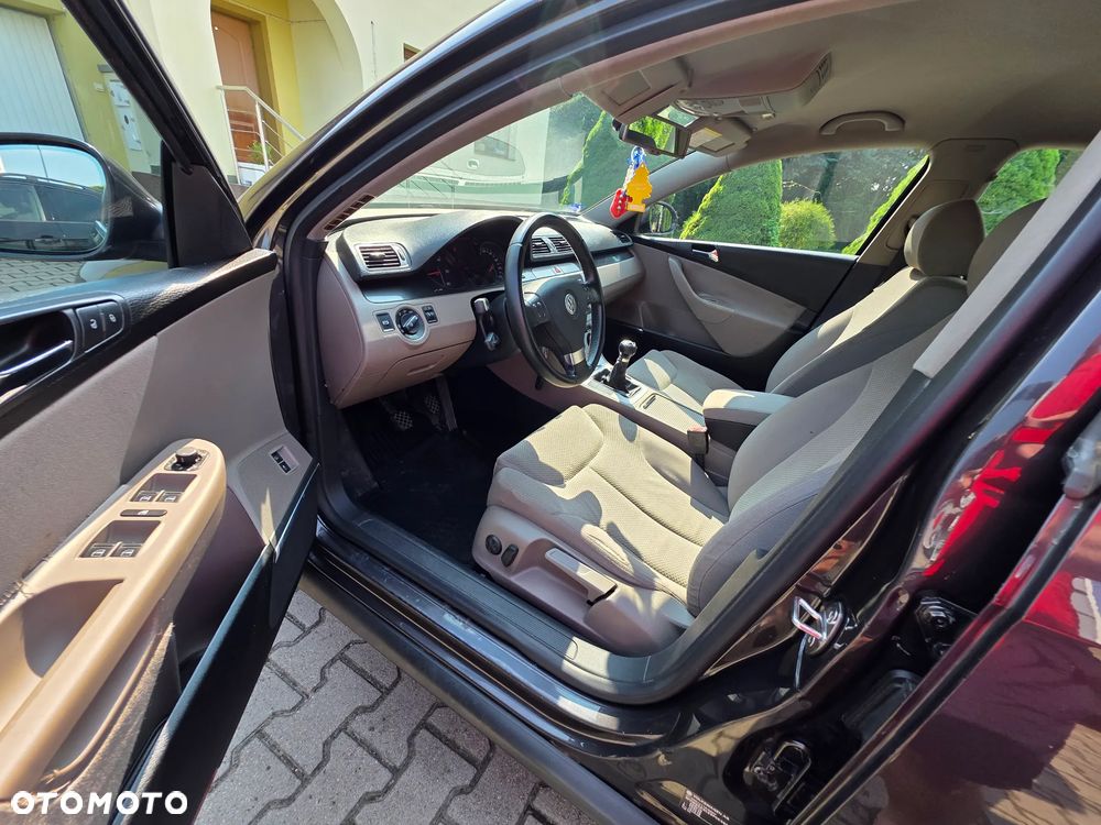 Volkswagen Passat 1.9 TDI Trendline - 10