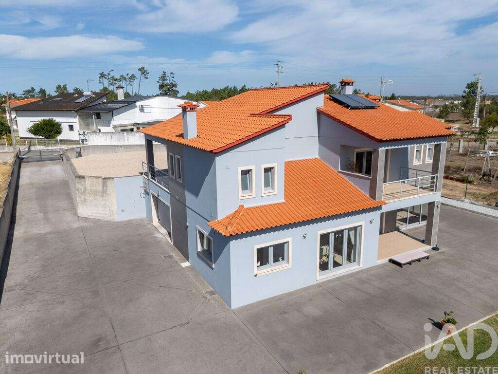 Casa / Villa T3 em Monte Redondo e Carreira de 208 m2 - Grande imagem: 4/40