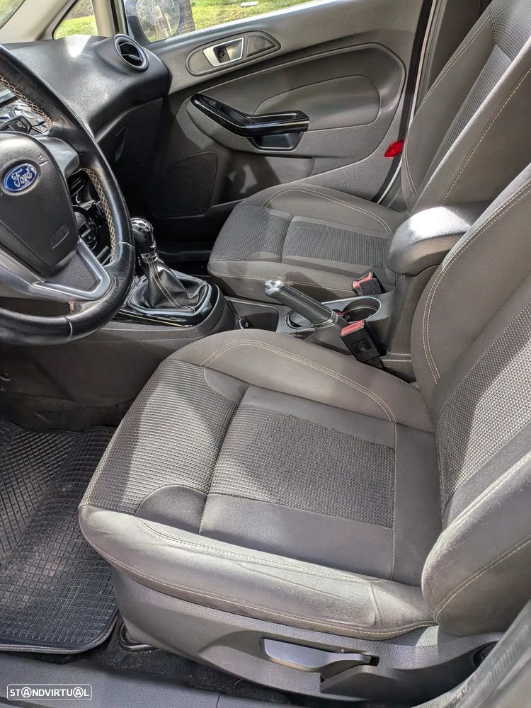 Ford Fiesta 1.0 T EcoBoost Titanium - 17