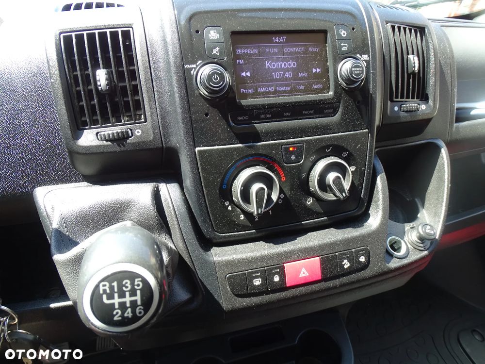 Peugeot BOXER-150 KM , KLIMATYZACJA -KONTENER ,WINDA- KLAPA  - DHOLLANDIA + DOKUMENTY , KOŁA 16 CALI.  ZAREJESTROWANY NA MNIE. - 7
