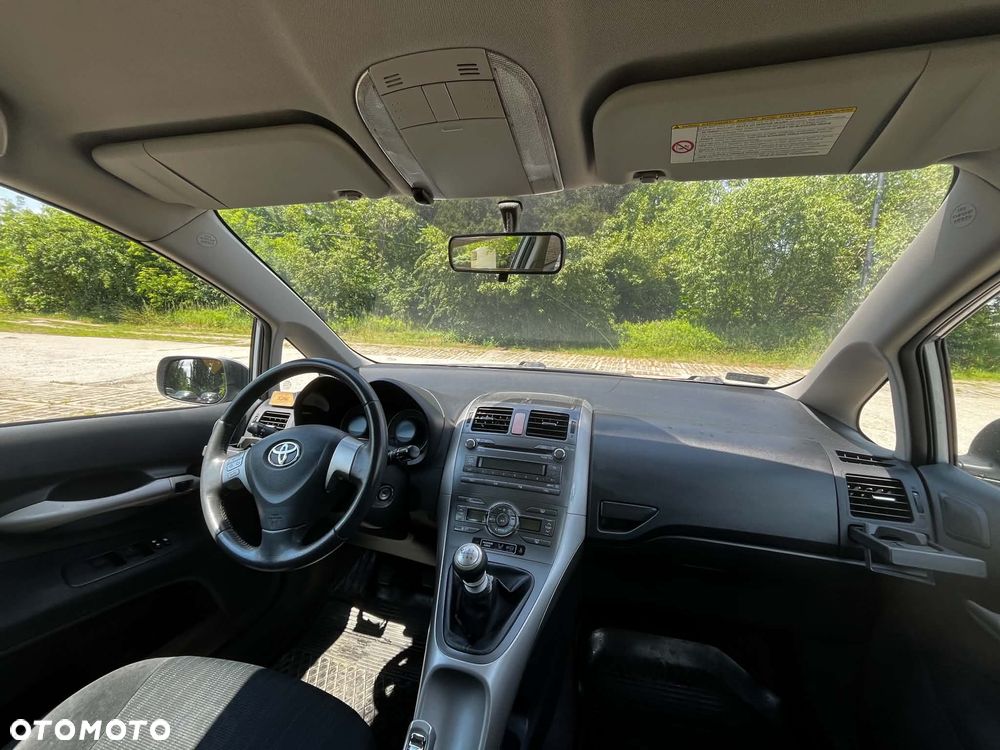 Toyota Auris 2.0 D-4D Luna - 17
