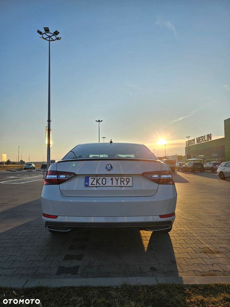 Skoda Superb 2.0 TDI 4x4 Sportline DSG - 5