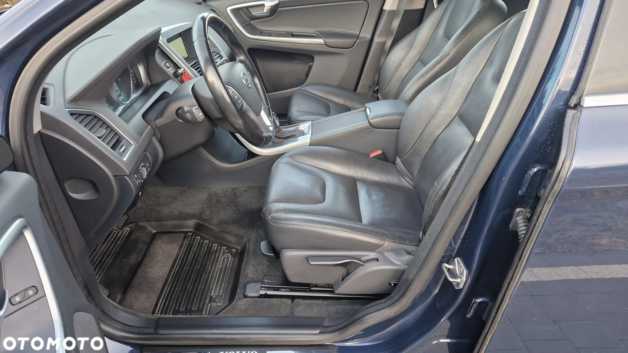 Volvo XC 60 D4 Geartronic Momentum - 14