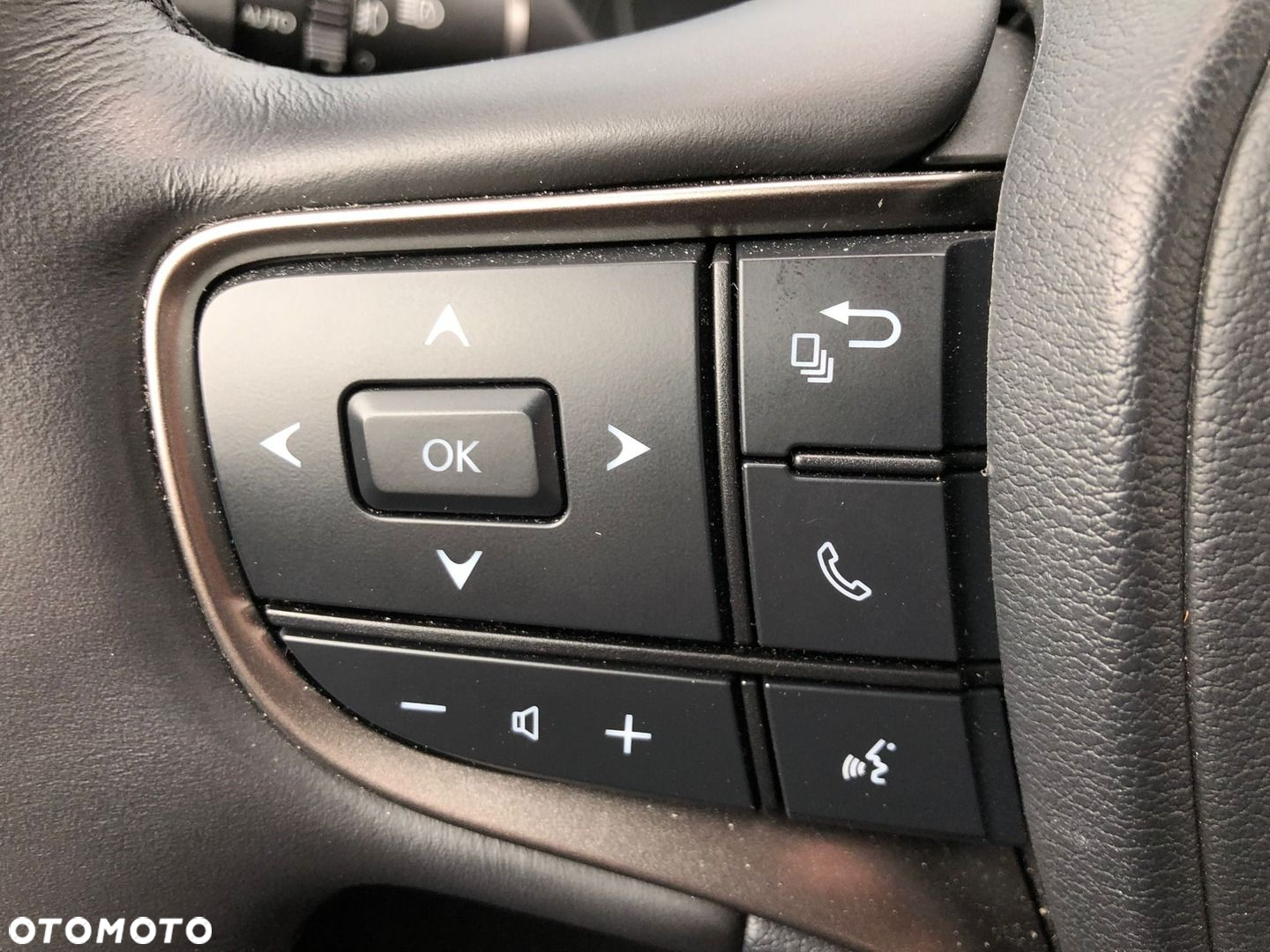 Lexus UX - 23