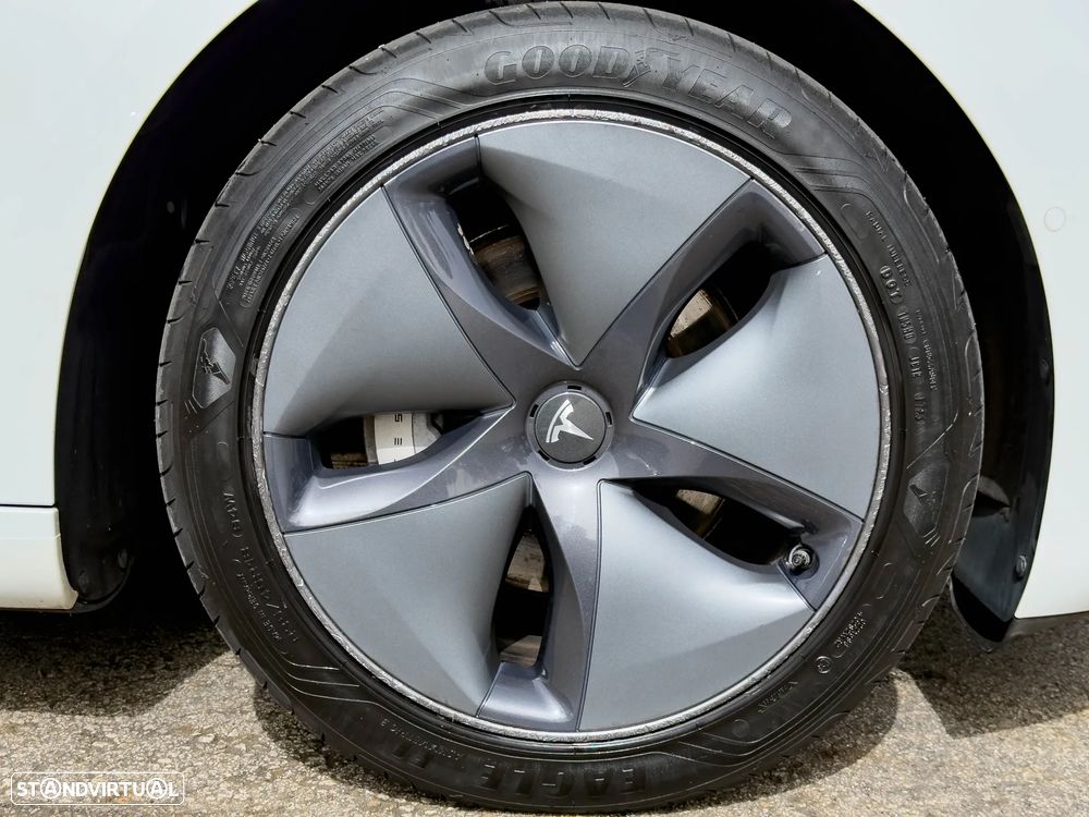 Tesla Model 3 Standard Range Plus RWD - 5