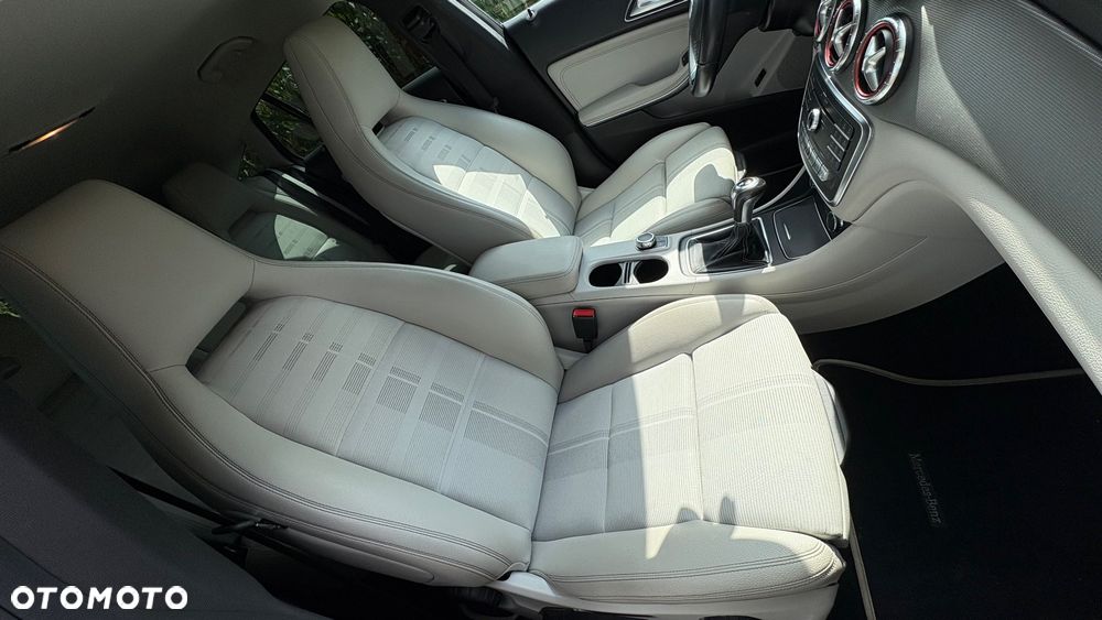 Mercedes-Benz CLA 180 - 5