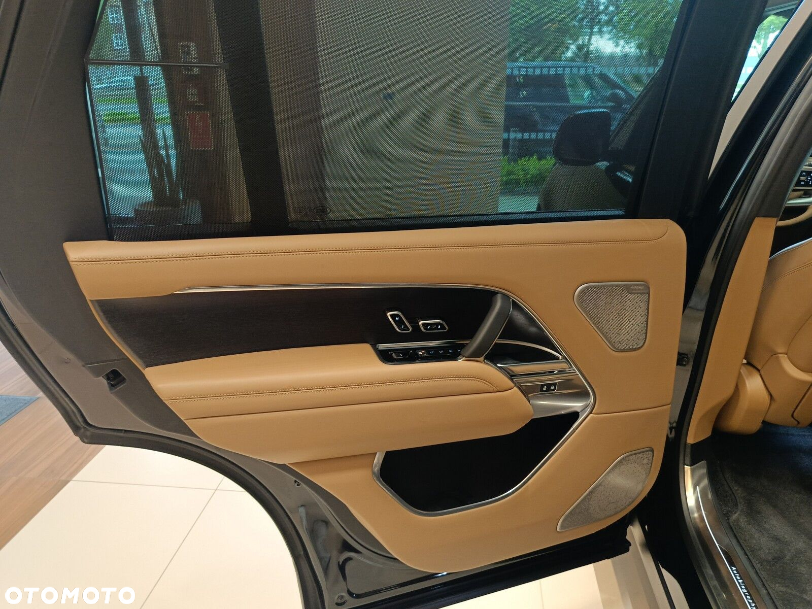Land Rover Range Rover - 35