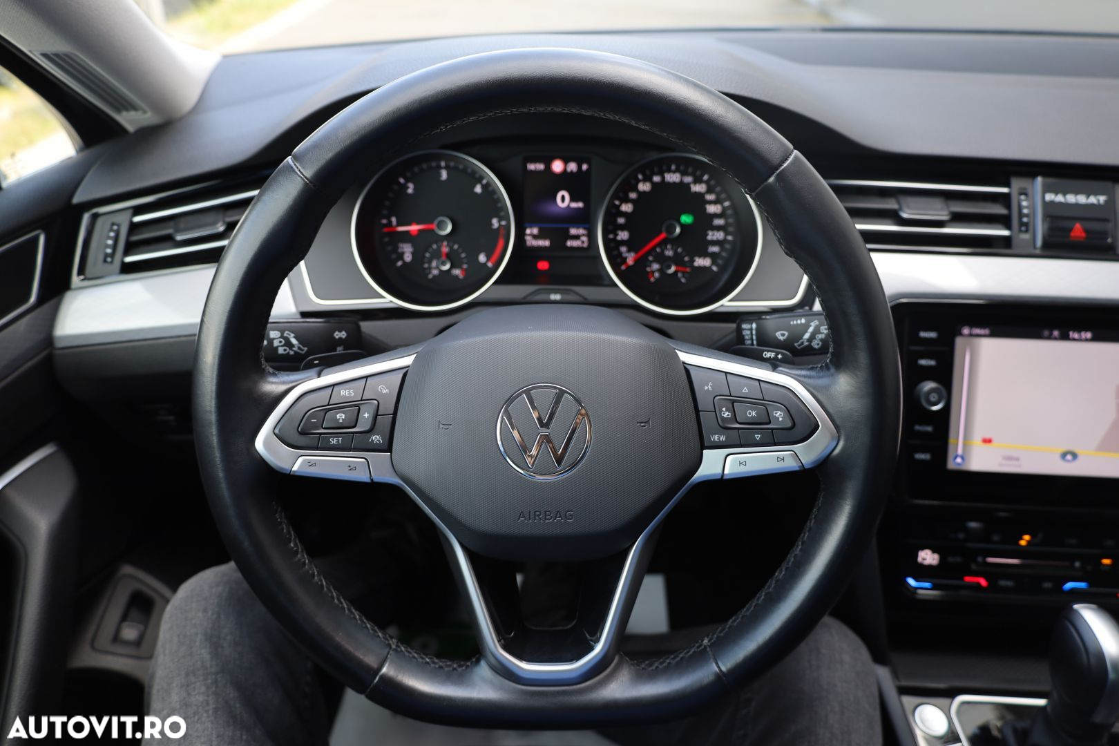 Volkswagen Passat Variant 2.0 TDI DSG Comfortline - 22