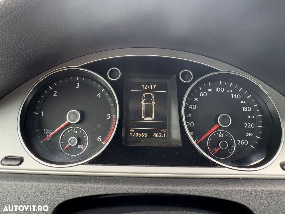 Volkswagen Passat - 11