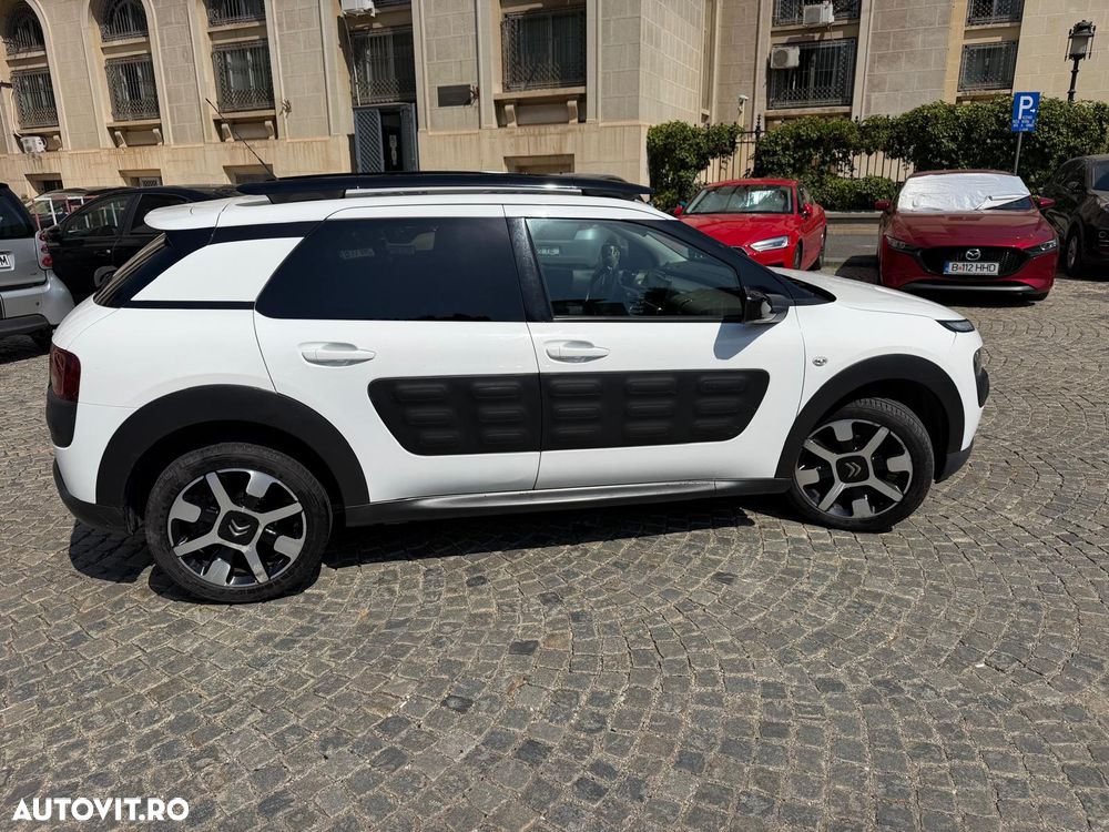 Citroën C4 Cactus 1.2 PureTech S&S EAT6 Shine - 3