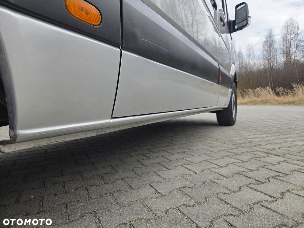 Mercedes-Benz Sprinter - 14