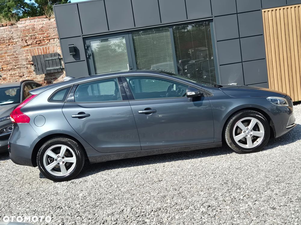 Volvo V40 D2 Momentum - 14