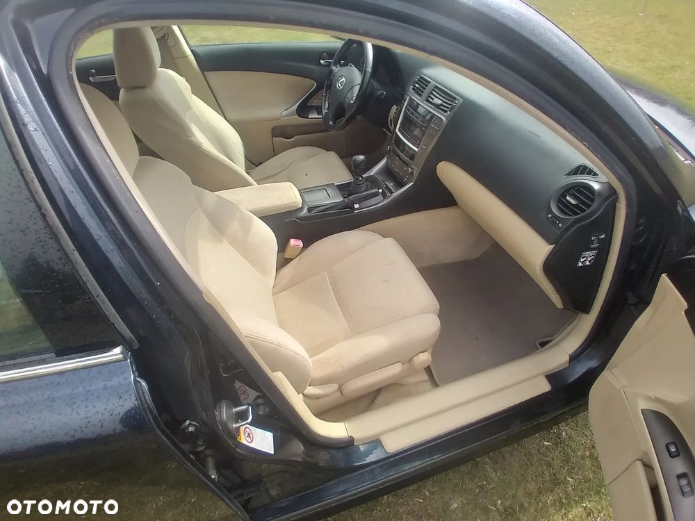 Lexus IS - 5