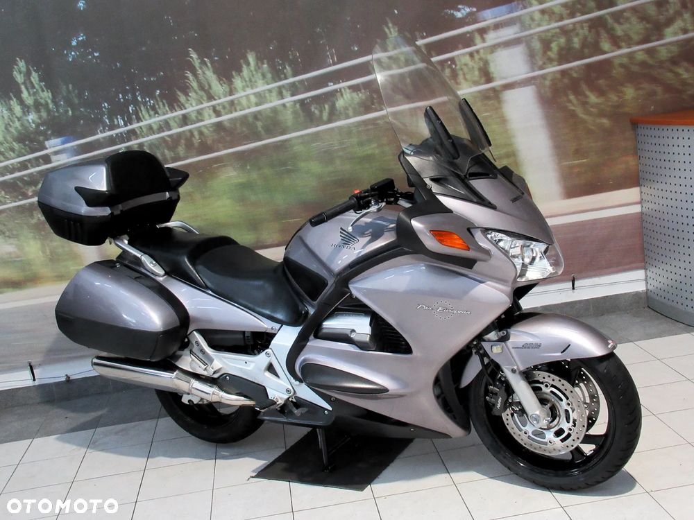 Honda ST - 3