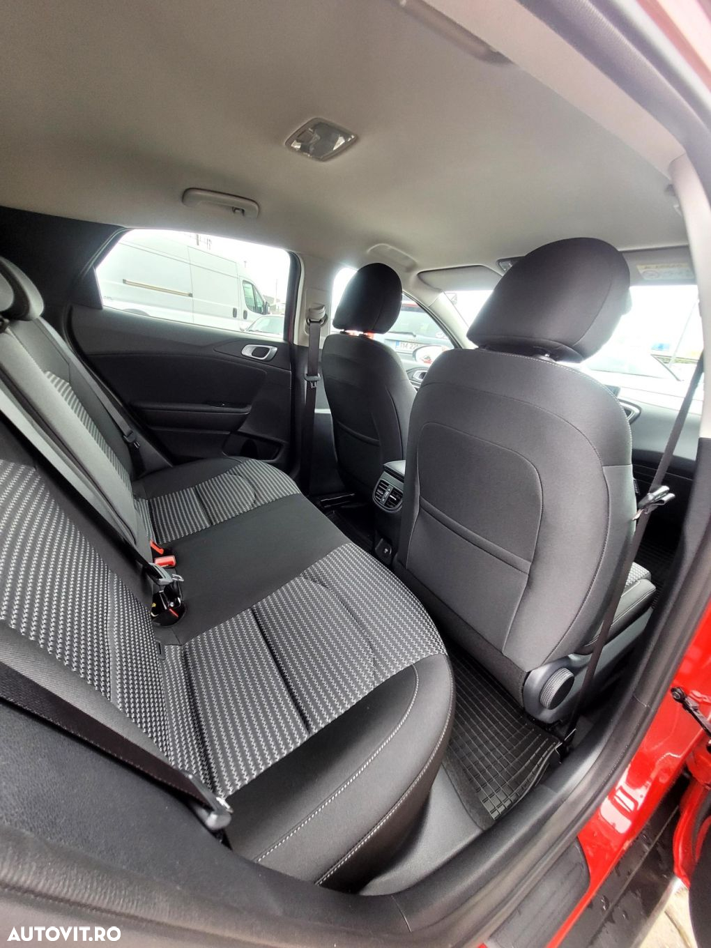 Kia XCeed - 15