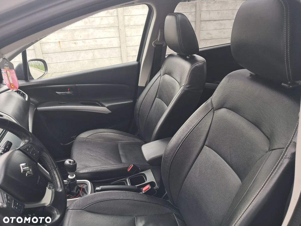 Suzuki SX4 S-Cross 1.6 DDiS Comfort - 31