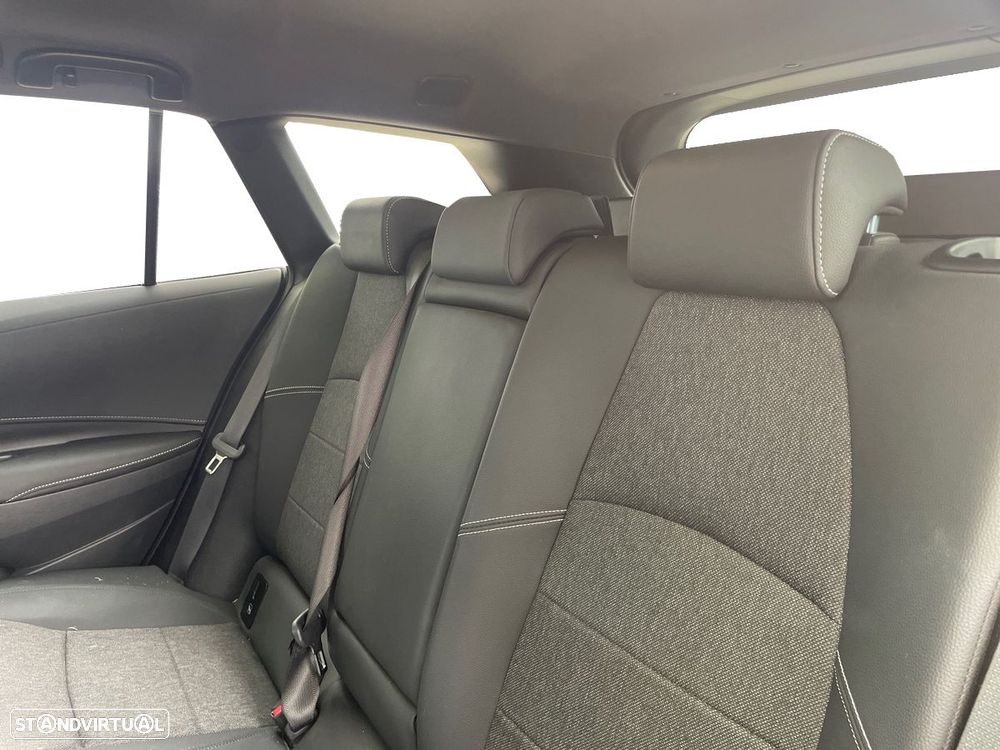Toyota Corolla Touring Sports — fotografia 12