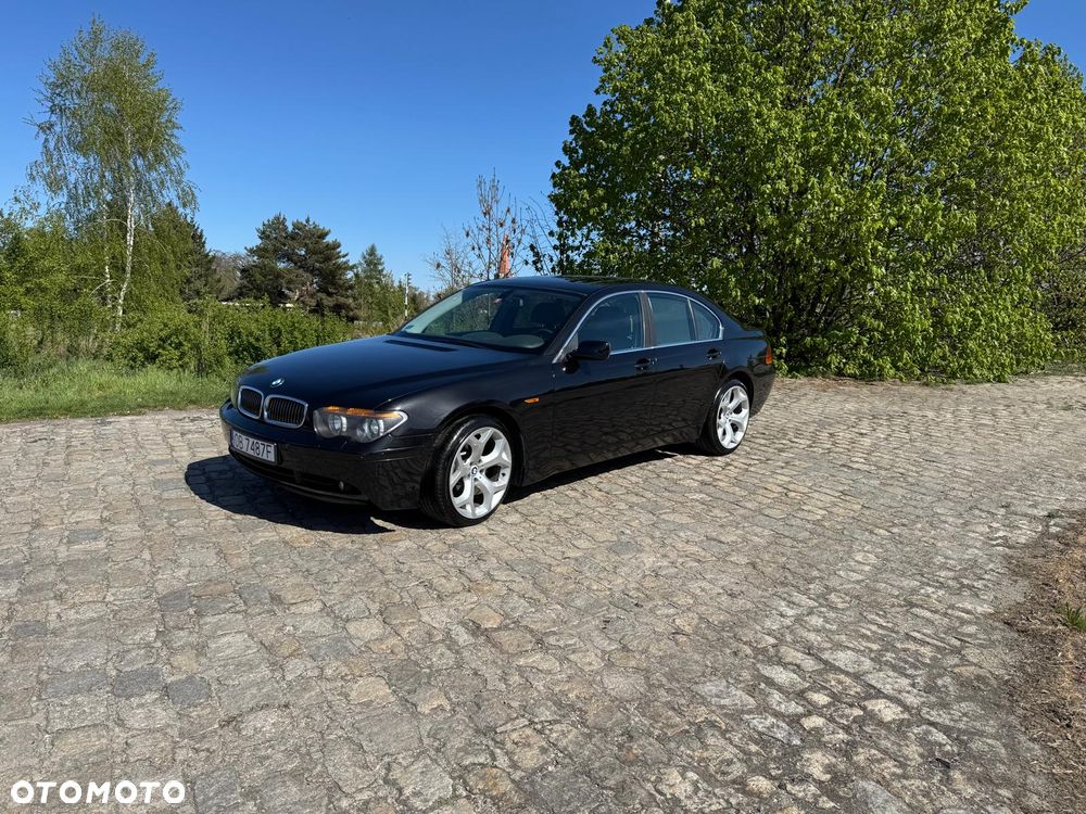 BMW Seria 7 745i - 6