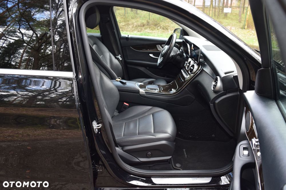 Mercedes-Benz GLC - 21