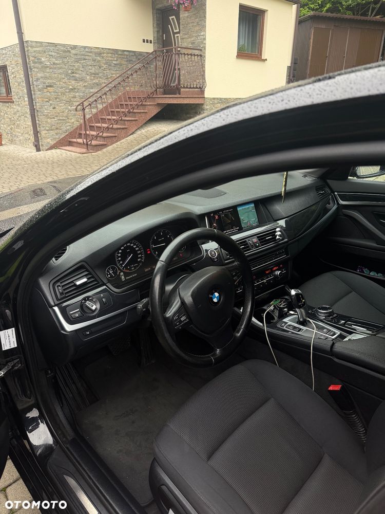 BMW Seria 5 518d Luxury Line - 9