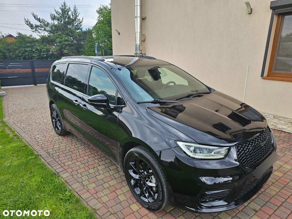 Chrysler Pacifica - 17