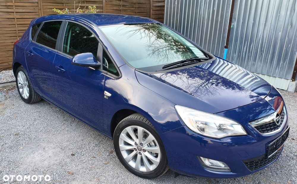 Opel Astra 1.4 150 Jahre - 3