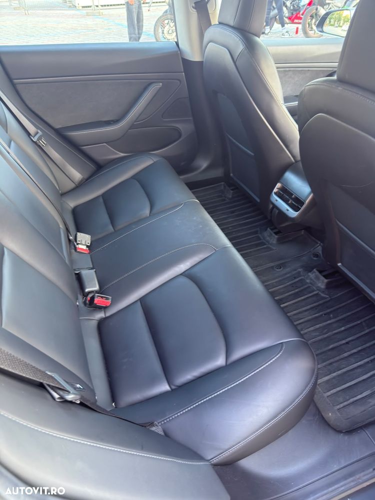 Tesla Model 3 Langstreckenbatterie Allradantrieb Dual Motor - 9