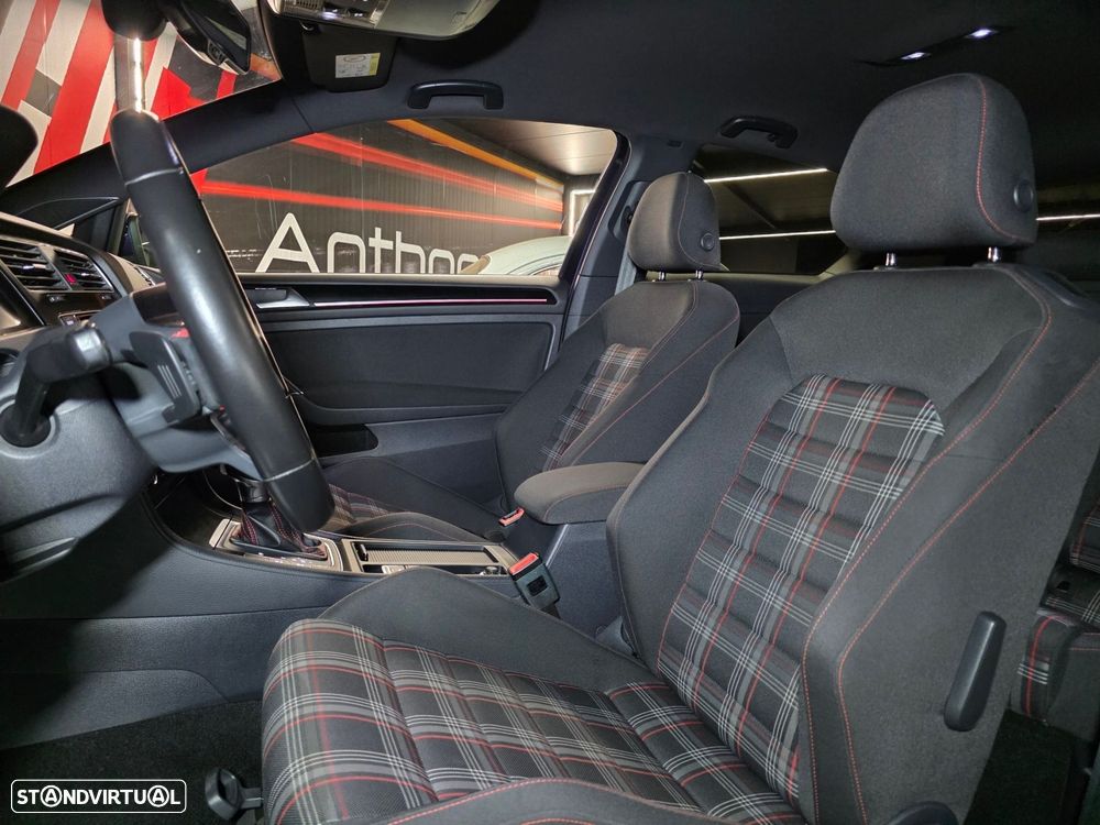 VW Golf 2.0 TSi GTi DSG - 12