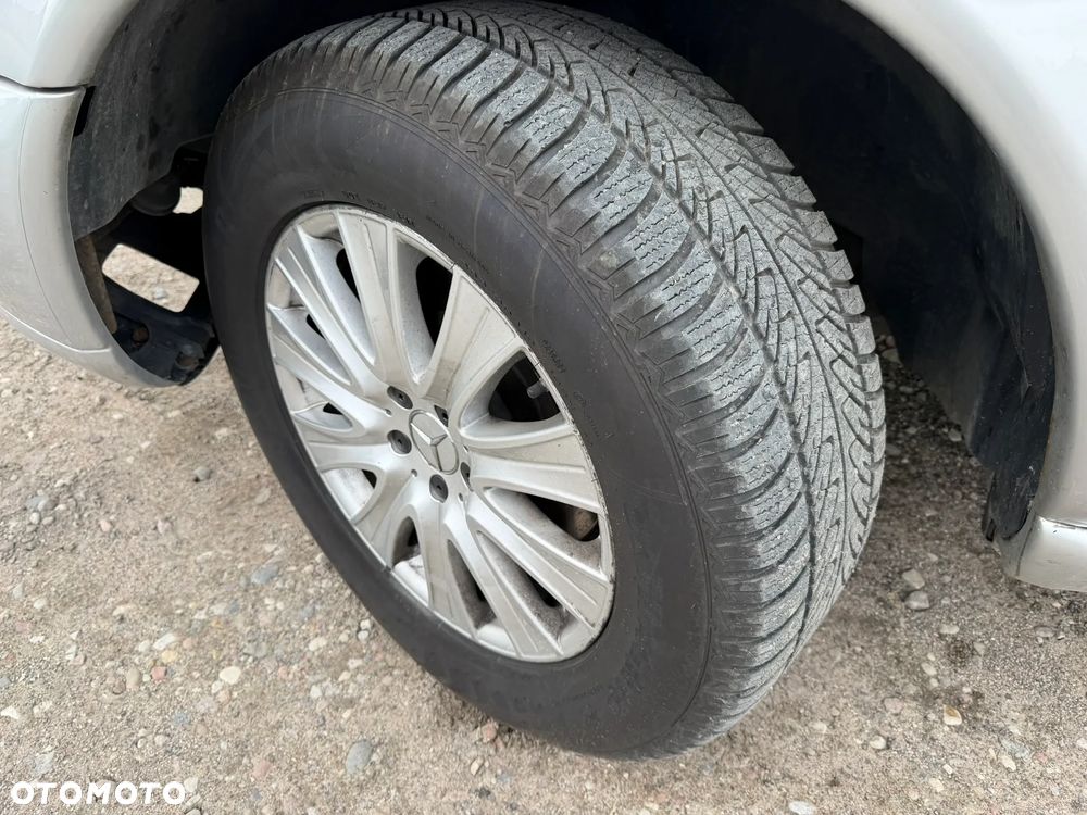 Mercedes-Benz ML - 13