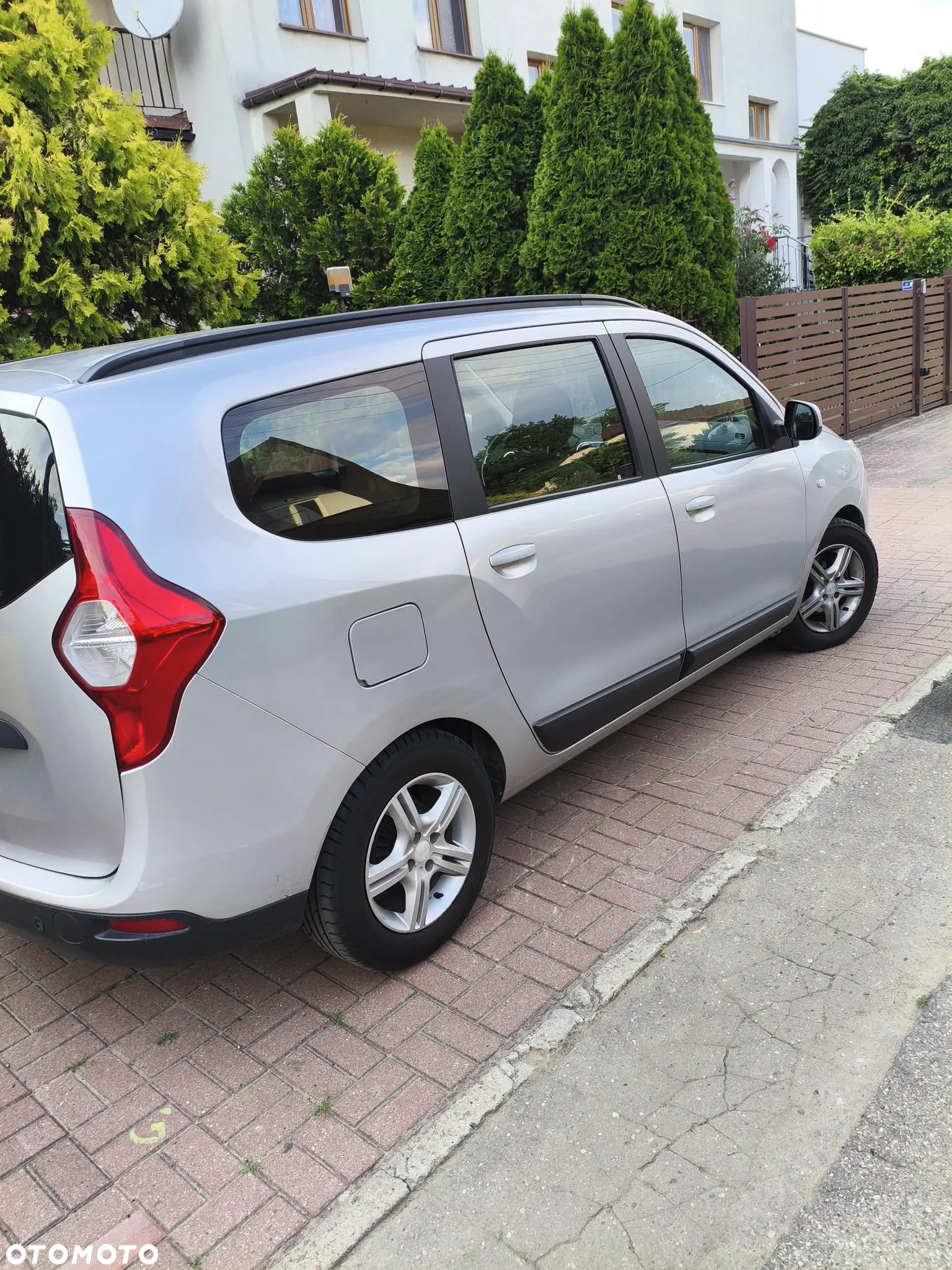 Dacia Lodgy 1.6 Laureate - 3