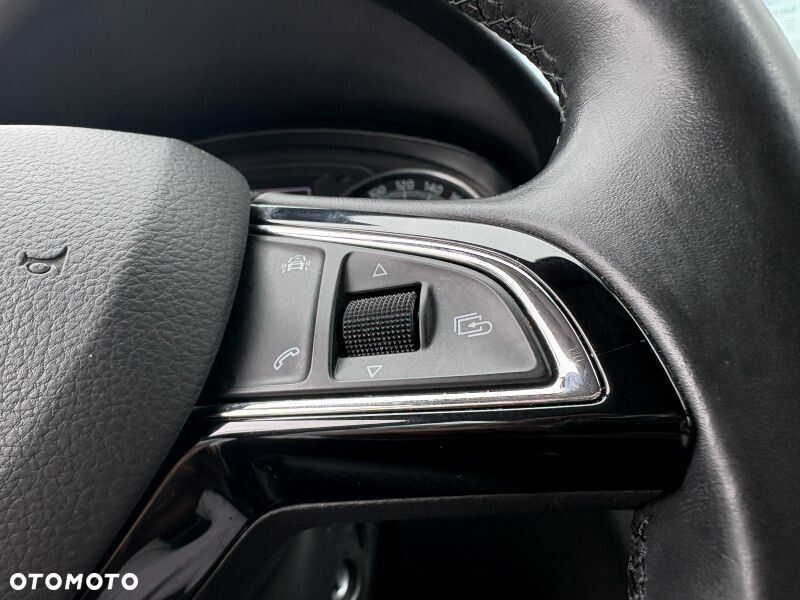 Skoda RAPID 1.0 TSI Ambition - 27