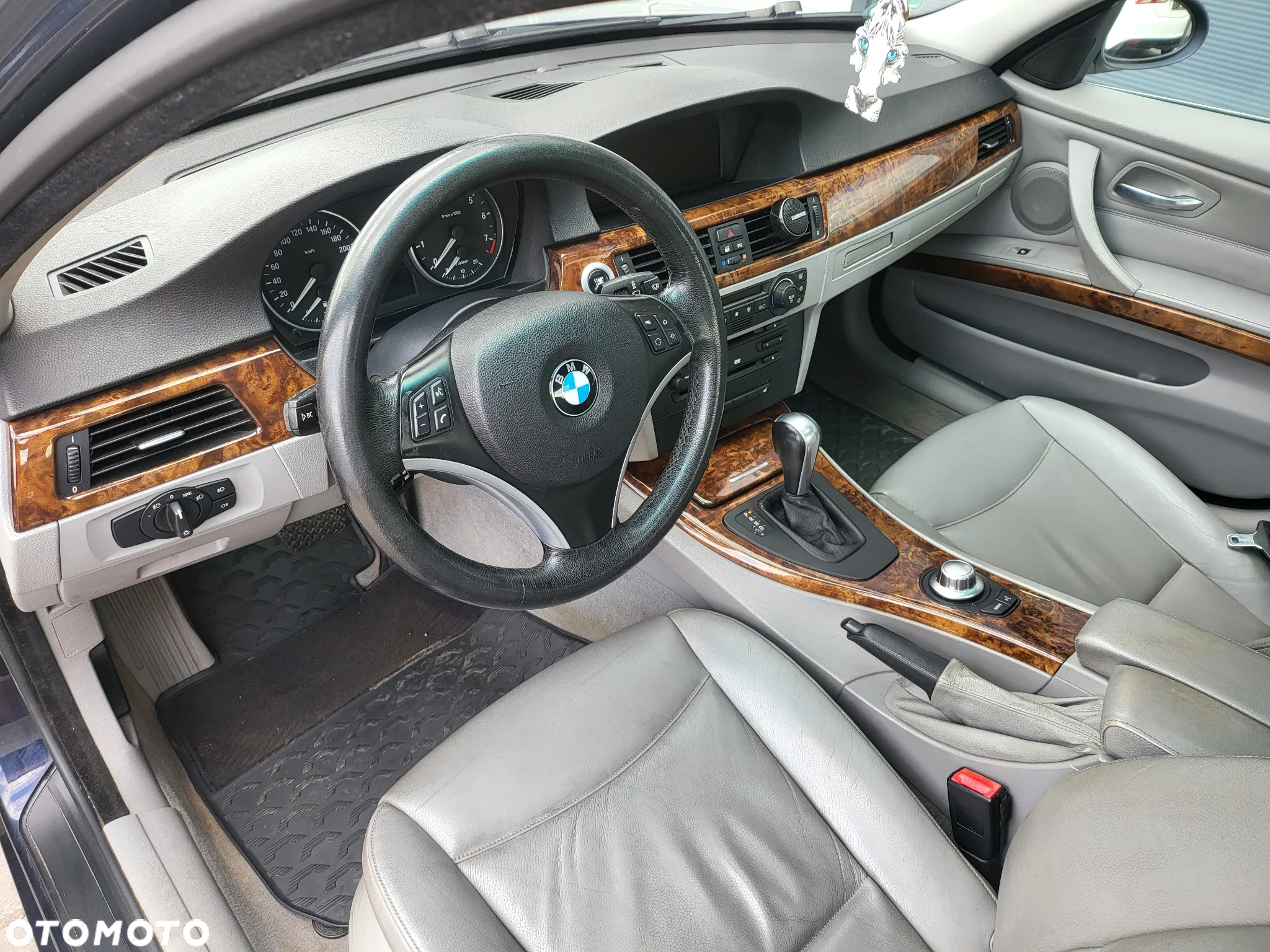 BMW Seria 3 325i - 17