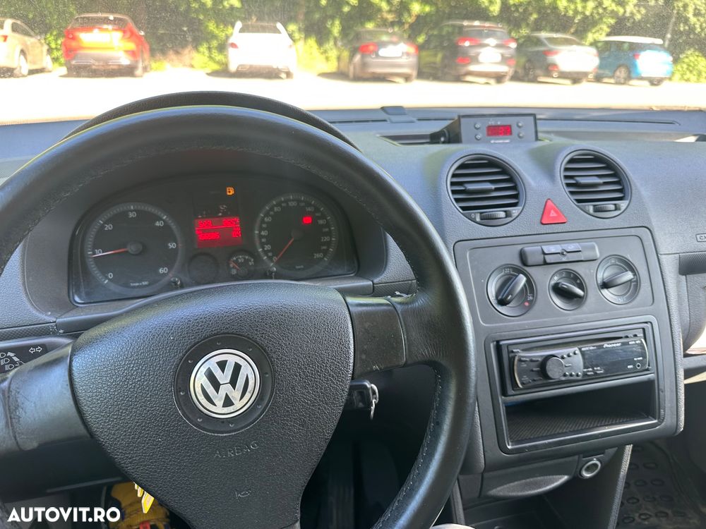 Volkswagen Caddy - 3