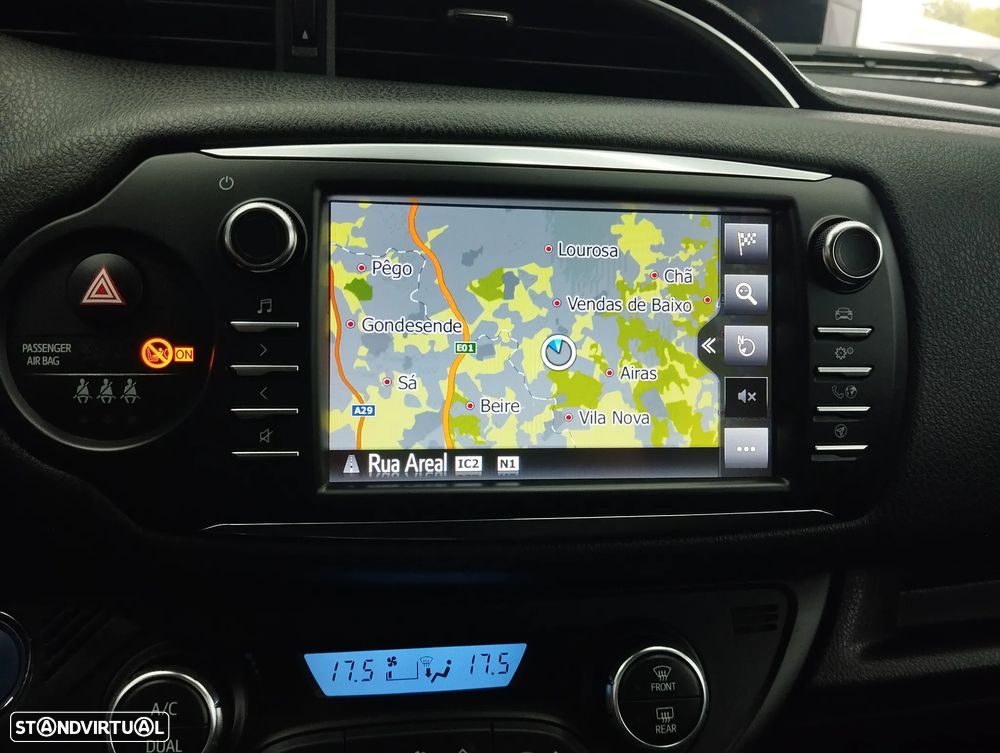 Toyota Yaris 1.5 HSD Square Collec.White - 25