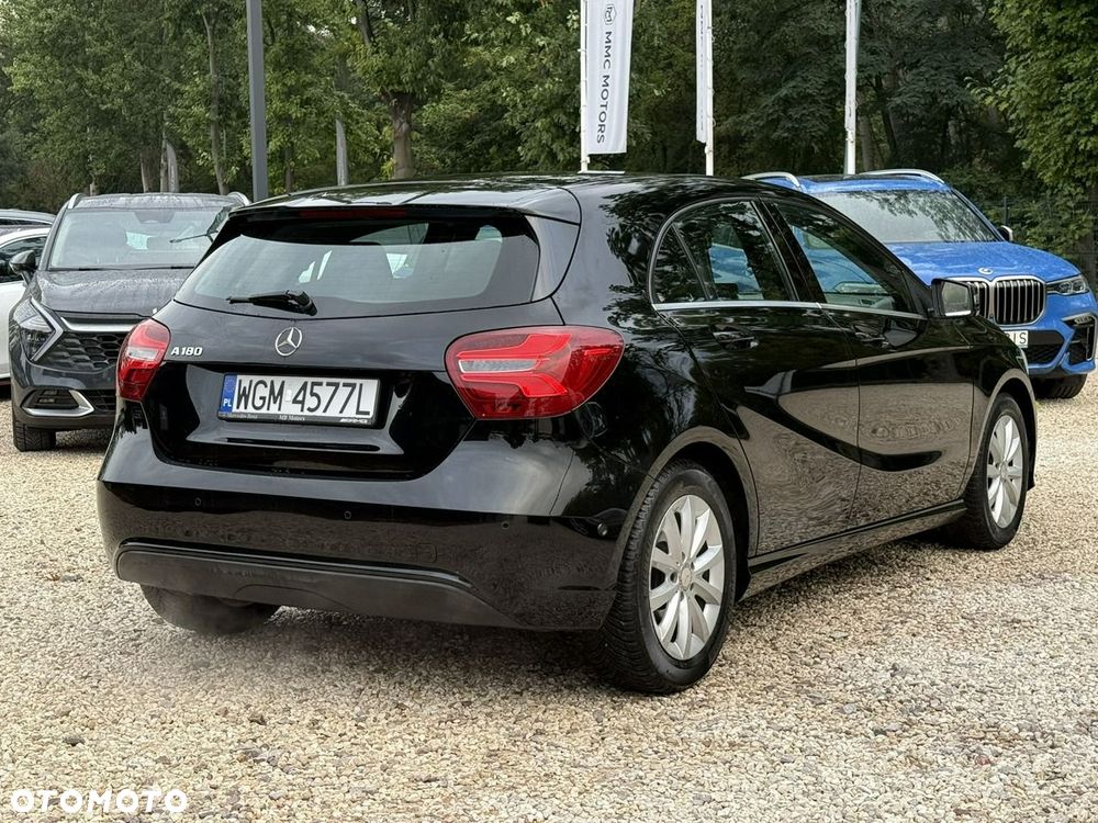 Mercedes-Benz Klasa A 180 (BlueEFFICIENCY) 7G-DCT Urban - 3