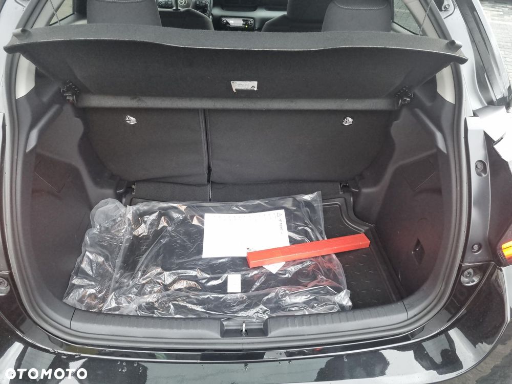 Toyota Yaris Hybrid 1.5 Style - 6