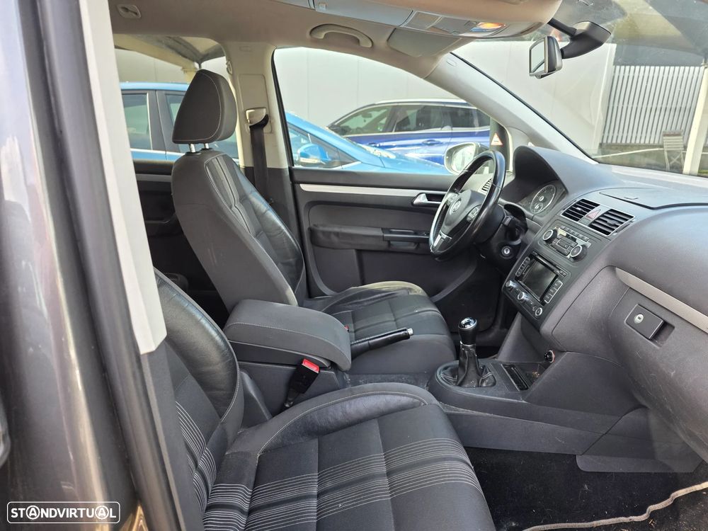 VW Touran 1.6 TDI Blue.Trendline 7L - 7